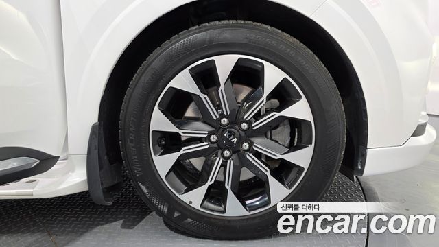 Kia Carnival (IV) Diesel 9-Seater Hi-Limousine Signature 2021 — фото 5
