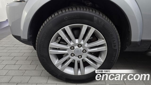 Land Rover Discovery 4 3.0 SDV6 HSE 2014 — фото 5