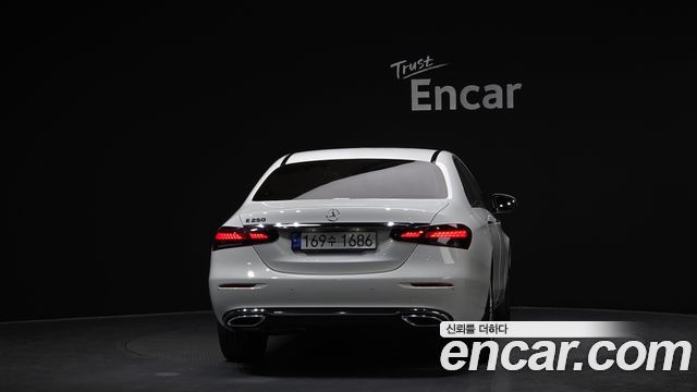 Mercedes-Benz E-Class (W213) E250 Exclusive 2022 — фото 4