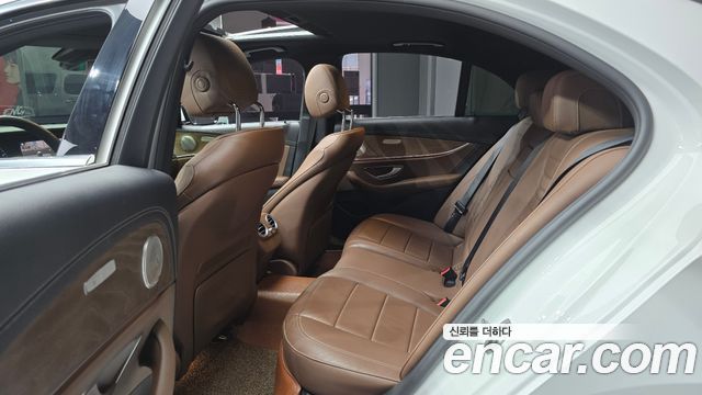 Mercedes-Benz E-Class (W213) E250 Exclusive 2022 — фото 12