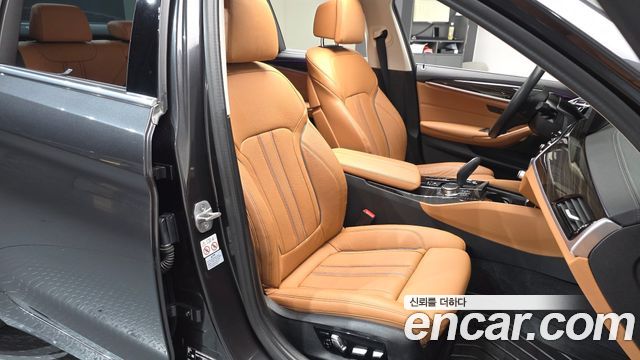 BMW 5 Series (G30) 520i Luxury 2023 — фото 10