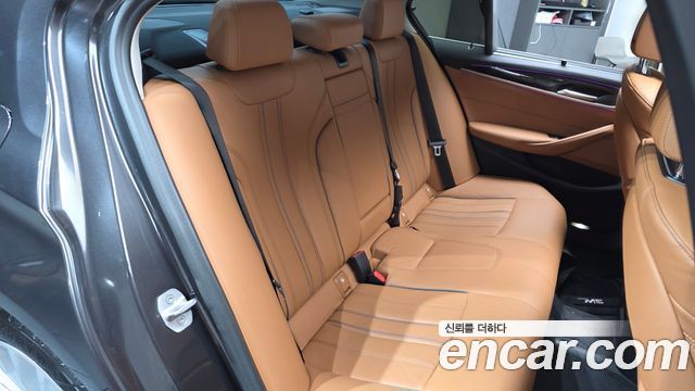 BMW 5 Series (G30) 520i Luxury 2023 — фото 12