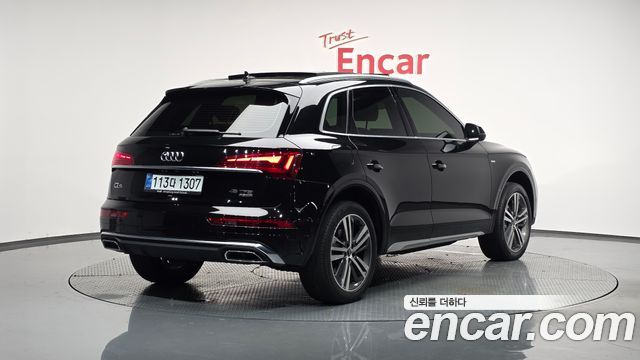 Audi Q5 (FY) 45 TFSI Quattro Premium 2021 — фото 2