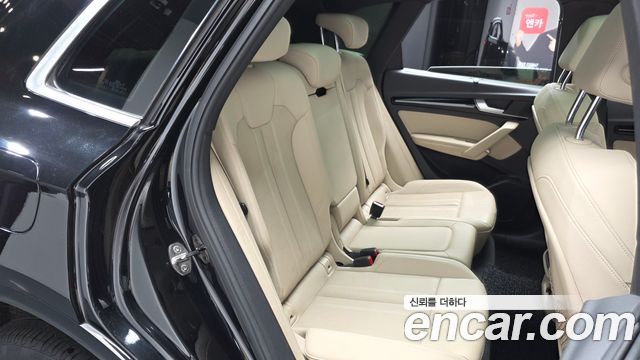 Audi Q5 (FY) 45 TFSI Quattro Premium 2021 — фото 16