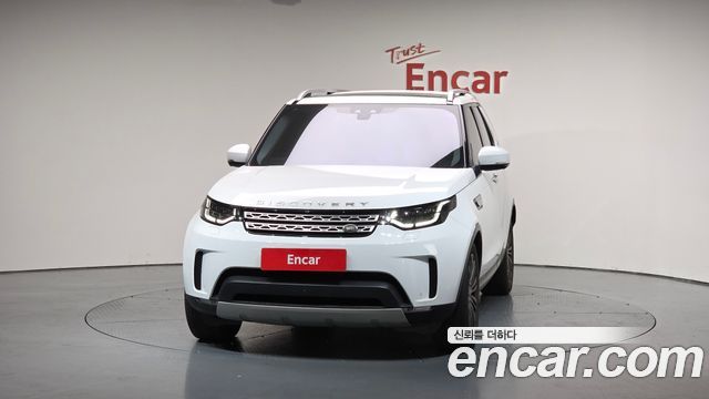 Land Rover Discovery 5 3.0 TD6 HSE Luxury 2017 — фото 3