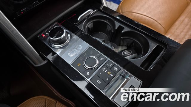 Land Rover Discovery 5 3.0 TD6 HSE Luxury 2017 — фото 9