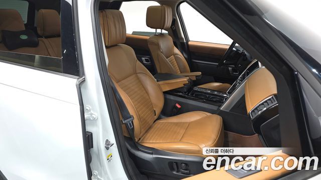 Land Rover Discovery 5 3.0 TD6 HSE Luxury 2017 — фото 10