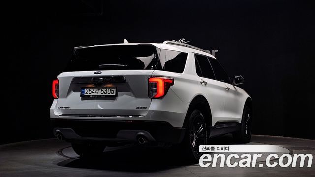 Ford Explorer (VI) 2.3 LimIted 4WD 2021 — фото 2