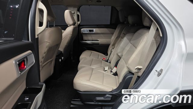Ford Explorer (VI) 2.3 LimIted 4WD 2021 — фото 11