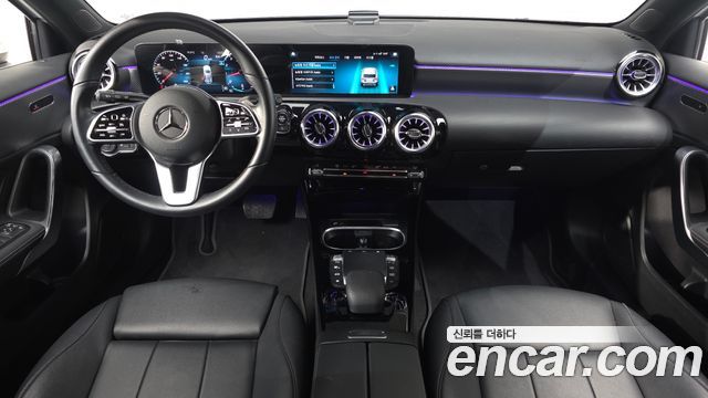 Mercedes-Benz A-Class (W177) A220 Hatchback 2022 — фото 7