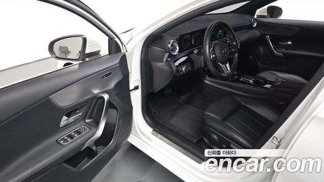 Mercedes-Benz A-Class (W177) A220 Hatchback 2022 — фото 12