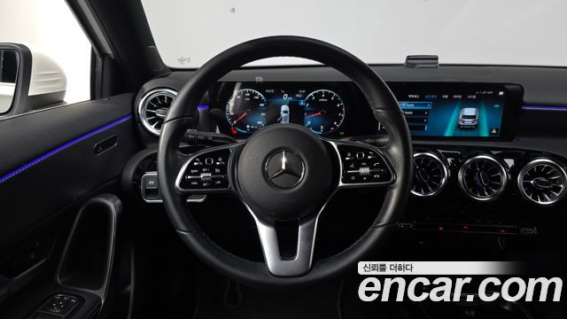 Mercedes-Benz A-Class (W177) A220 Hatchback 2022 — фото 15