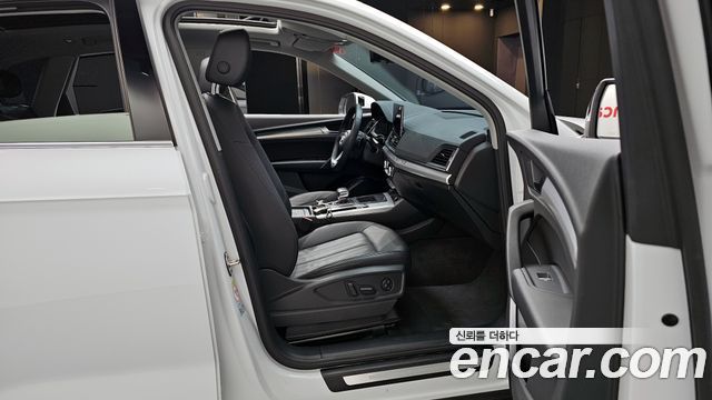 Audi Q5 (FY) 45 TFSI Quattro 2021 — фото 11