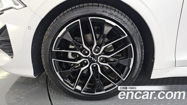 Kia K5 (III) 1.6 Turbo Signature 2022 — фото 5