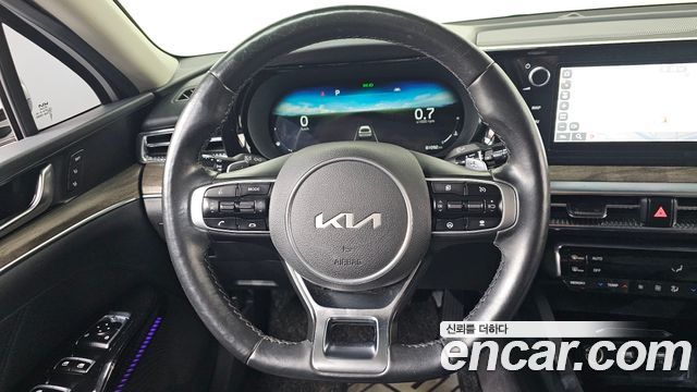 Kia K5 (III) 1.6 Turbo Signature 2022 — фото 13