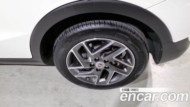 KG Mobility (SsangYong) Very New Tivoli Gasoline 1.5 2WD V3 2022 — фото 5