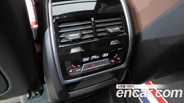 BMW X6 (G06) xDrive40i M Sport 2021 — фото 18