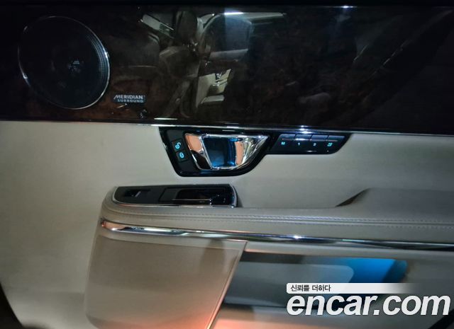 Jaguar XJ 3.0D Premium Luxury LWB X351 2014 — фото 23
