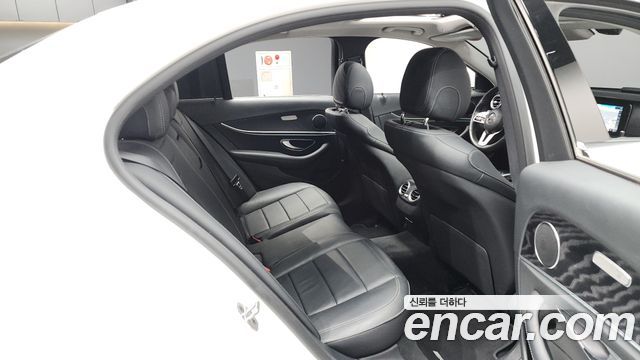 Mercedes-Benz E-Class (W213) E220d Avantgarde 2019 — фото 12