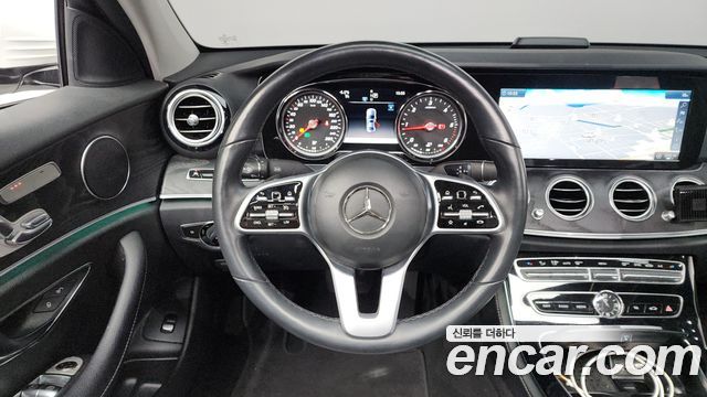 Mercedes-Benz E-Class (W213) E220d Avantgarde 2019 — фото 13
