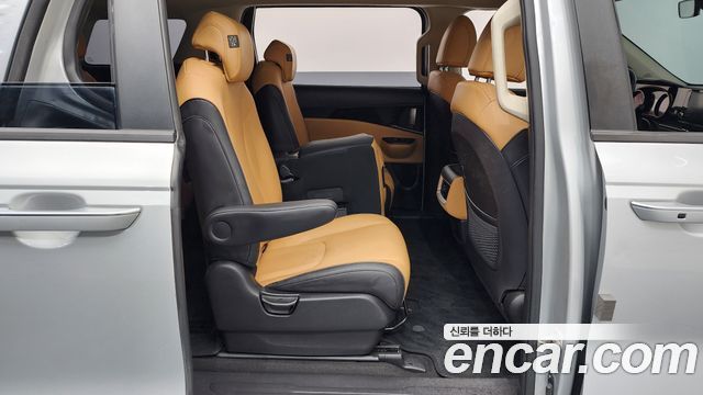Kia Carnival (IV) Diesel 11-Seater Prestige 2023 — фото 12