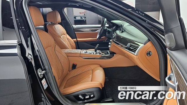BMW 7 Series (G11) 730Ld xDrive Design Pure Excellence 2020 — фото 10