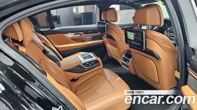 BMW 7 Series (G11) 730Ld xDrive Design Pure Excellence 2020 — фото 12
