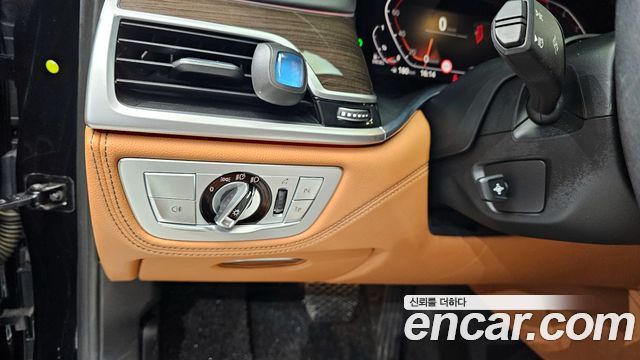 BMW 7 Series (G11) 730Ld xDrive Design Pure Excellence 2020 — фото 17