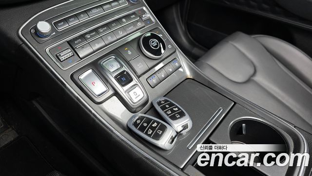 Hyundai Santa Fe HEV 1.6 2WD Prestige 2022 — фото 9