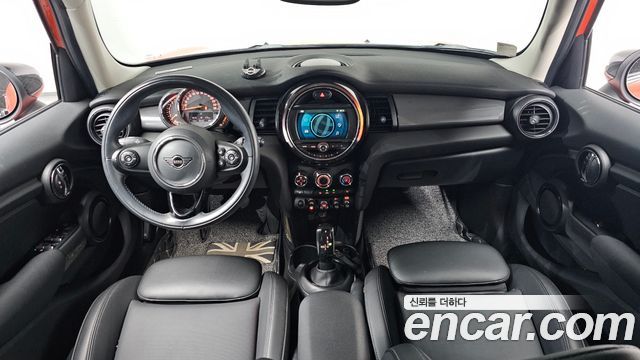 MINI Cooper 5Door Standard 3rd 2021 — фото 7