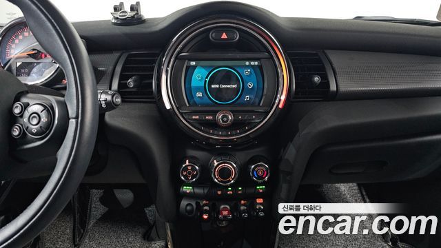 MINI Cooper 5Door Standard 3rd 2021 — фото 14
