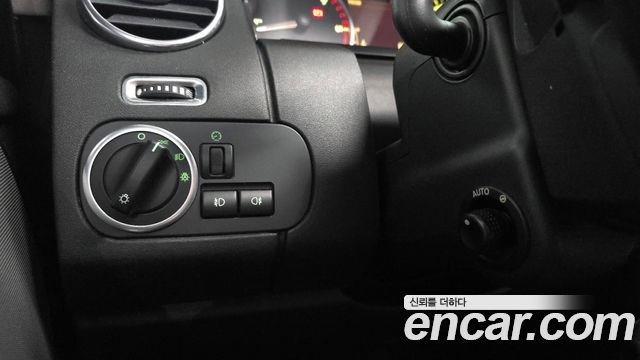 Land Rover Discovery 4 3.0 SDV6 HSE 2013 — фото 16