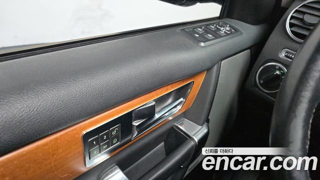 Land Rover Discovery 4 3.0 SDV6 HSE 2013 — фото 17
