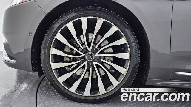 Lincoln Continental (X) 3.0 Presidential AWD 2017 — фото 5