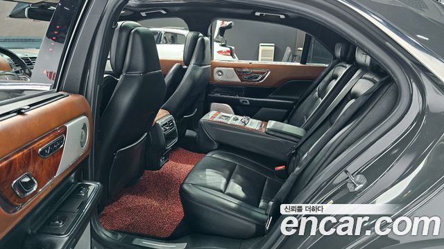 Lincoln Continental (X) 3.0 Presidential AWD 2017 — фото 16