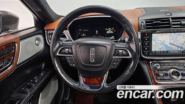 Lincoln Continental (X) 3.0 Presidential AWD 2017 — фото 17