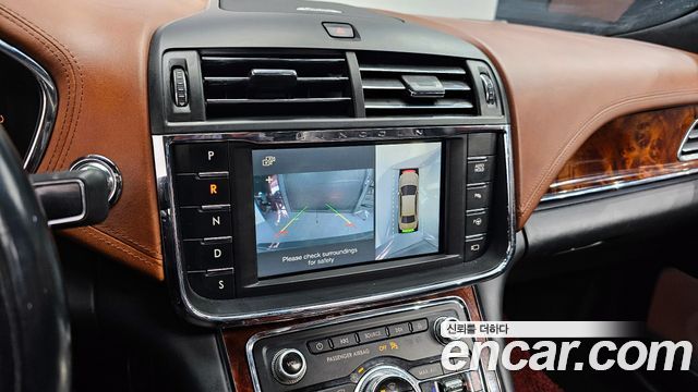 Lincoln Continental (X) 3.0 Presidential AWD 2017 — фото 20