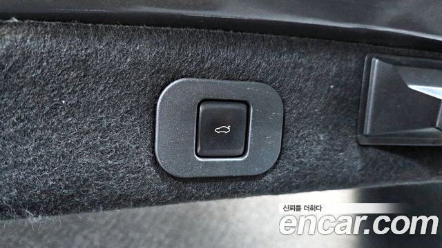 Lincoln Continental (X) 3.0 Presidential AWD 2017 — фото 23