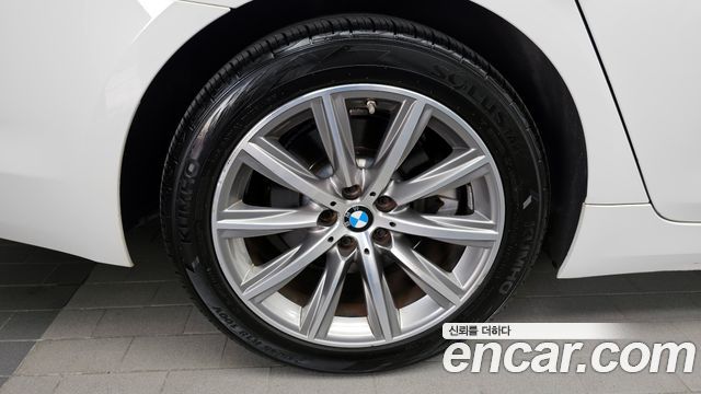 BMW 5 Series (G30) 520i Luxury 2019 — фото 5