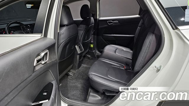 Kia Sportage (V) Diesel 2.0 4WD Prestige 2022 — фото 12
