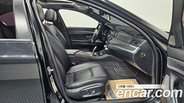 BMW 5 Series (F10) 520d xDrive 2014 — фото 10