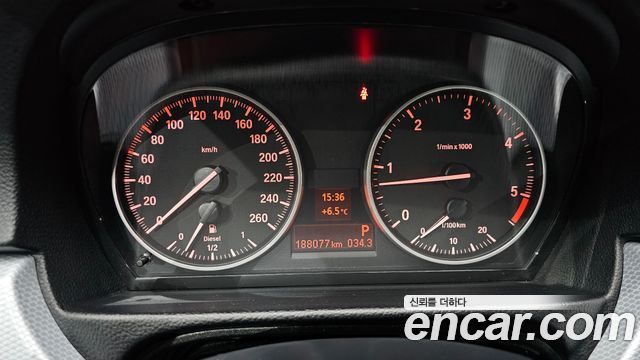 BMW 3 Series (E90) 320d Sedan M Sport 2011 — фото 8