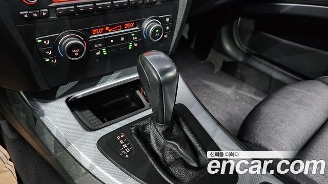 BMW 3 Series (E90) 320d Sedan M Sport 2011 — фото 9