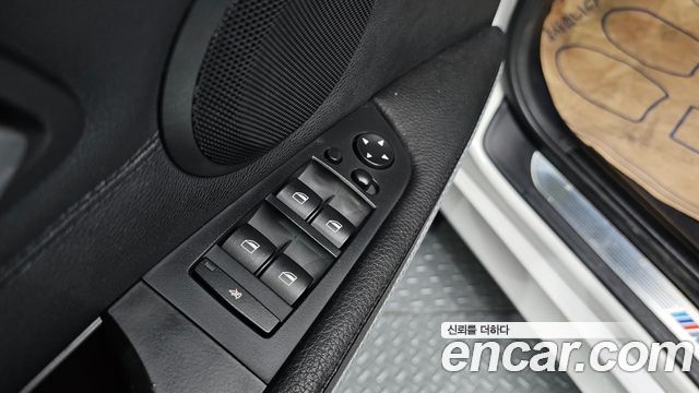 BMW 3 Series (E90) 320d Sedan M Sport 2011 — фото 13
