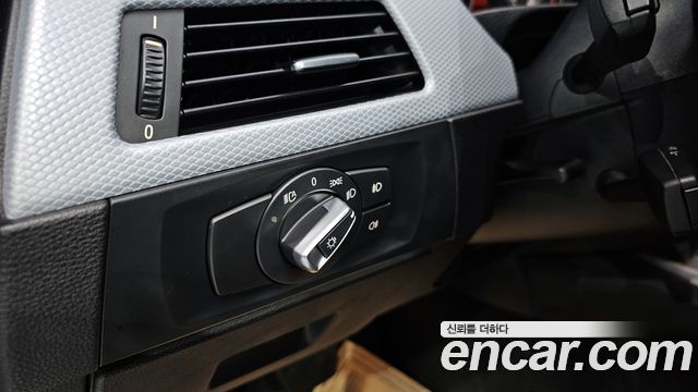 BMW 3 Series (E90) 320d Sedan M Sport 2011 — фото 14