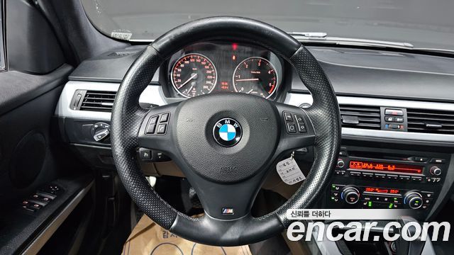 BMW 3 Series (E90) 320d Sedan M Sport 2011 — фото 15