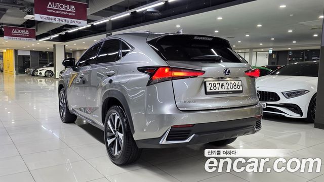 Lexus NX300h Supreme 2021 — фото 6