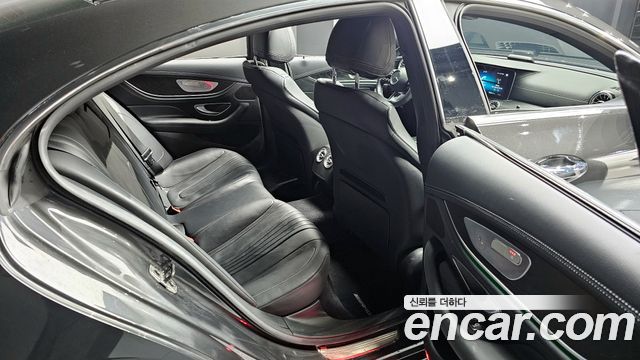 Mercedes-Benz CLS-Class (C257) CLS300d 4MATIC 2023 — фото 12