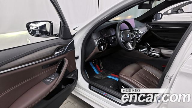 BMW 5 Series (G30) 523d M Sport 2021 — фото 10