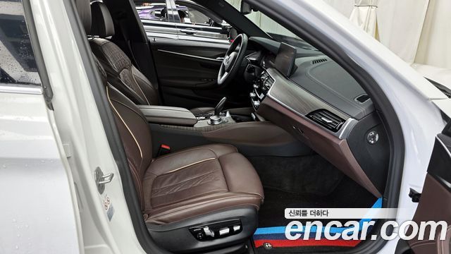 BMW 5 Series (G30) 523d M Sport 2021 — фото 15